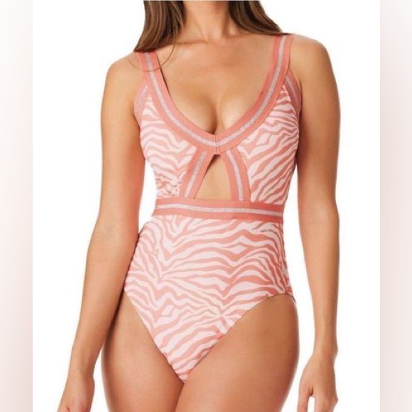 Sanctuary Other - Sanctuary: One Piece Modern Kitty Cutout Mio